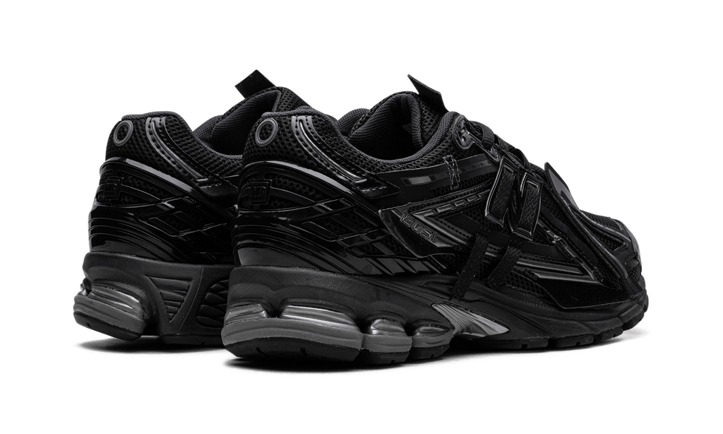 New Balance 1906A Black - OnSize
